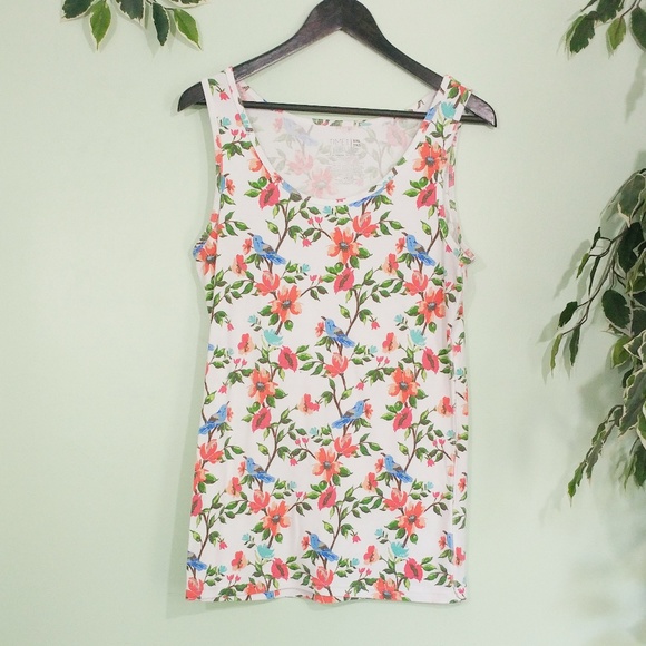 Time and Tru Tops - 5/$15 Blue Bird and Floral Time and Tru Tank Top